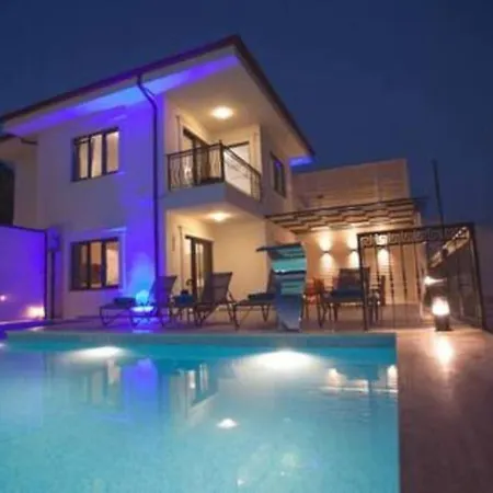 Sleeps 4, Luxury Spacious Awz 279 * Cukurbag (Kas)